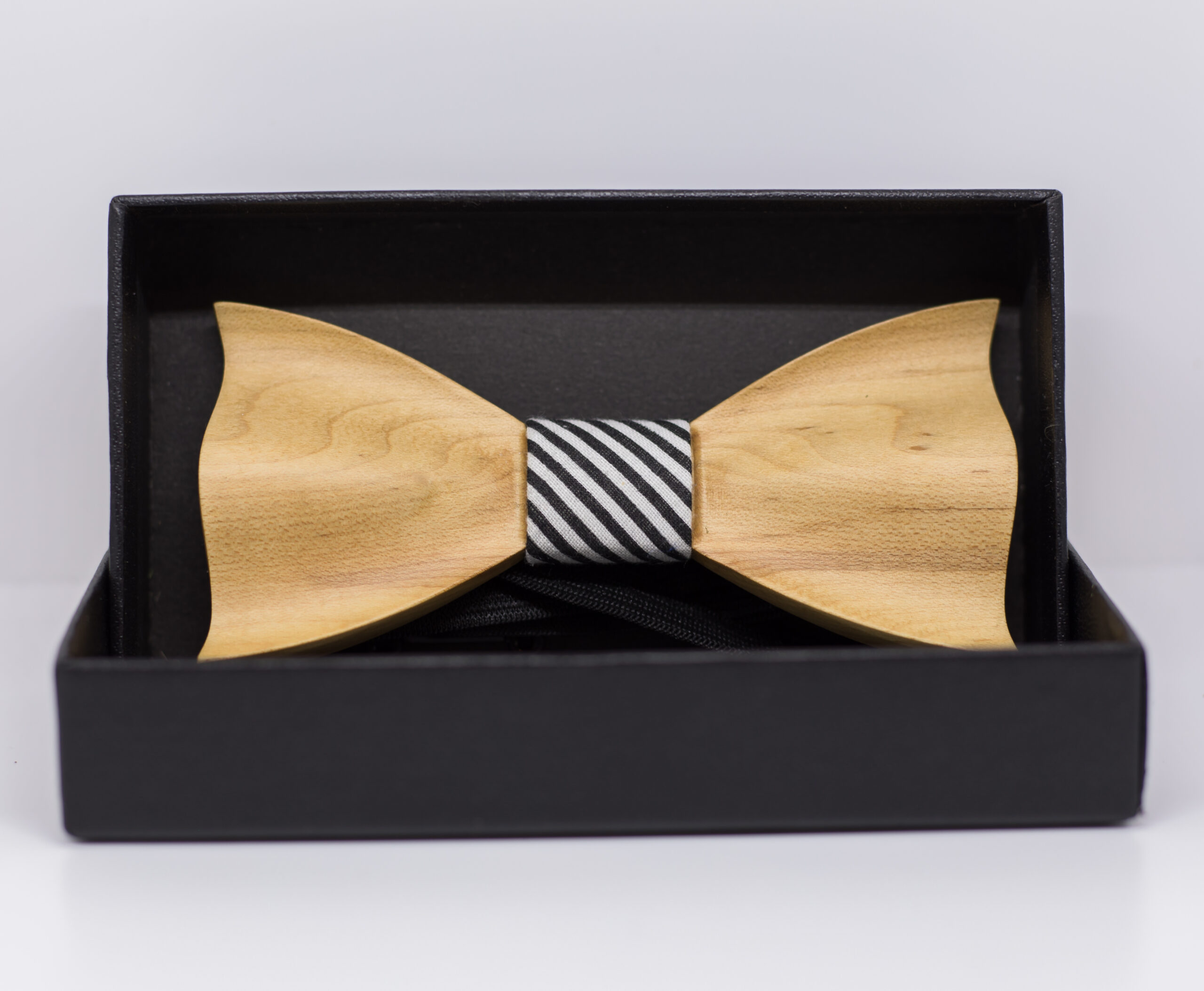 Handcrafted Bow Ties - Wood